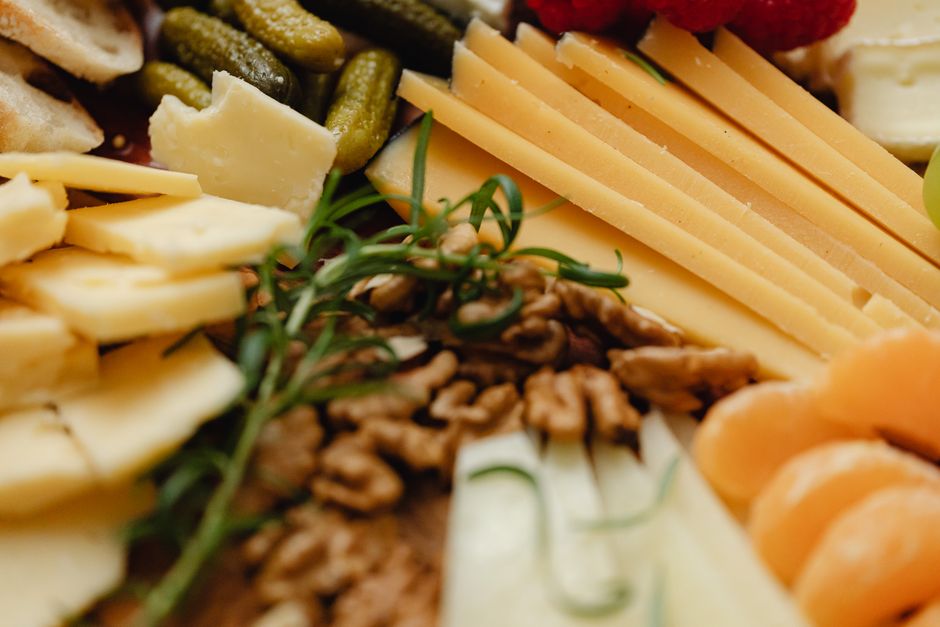 is cheddar good for weight