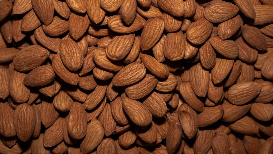 are almond nuts good for